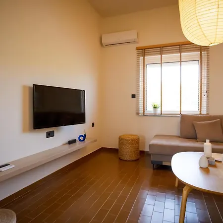 Semesterbostad Mantarini House *