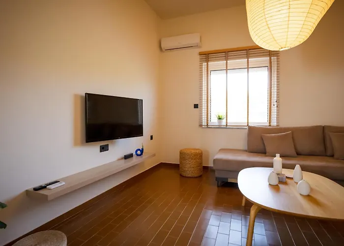 別荘 Mantarini House *